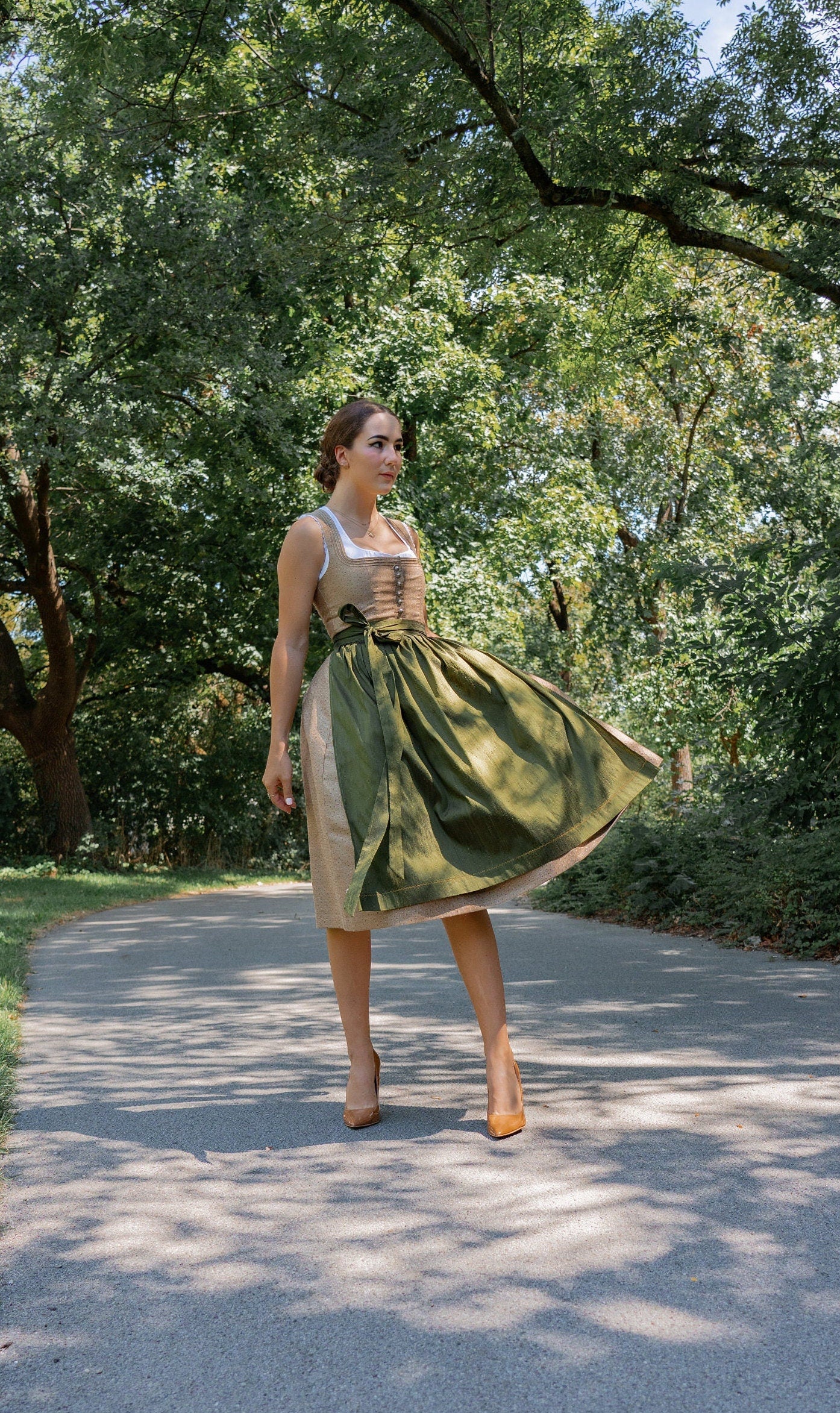 PATTERN - Dirndl Apron FREYA - THISISKACHI