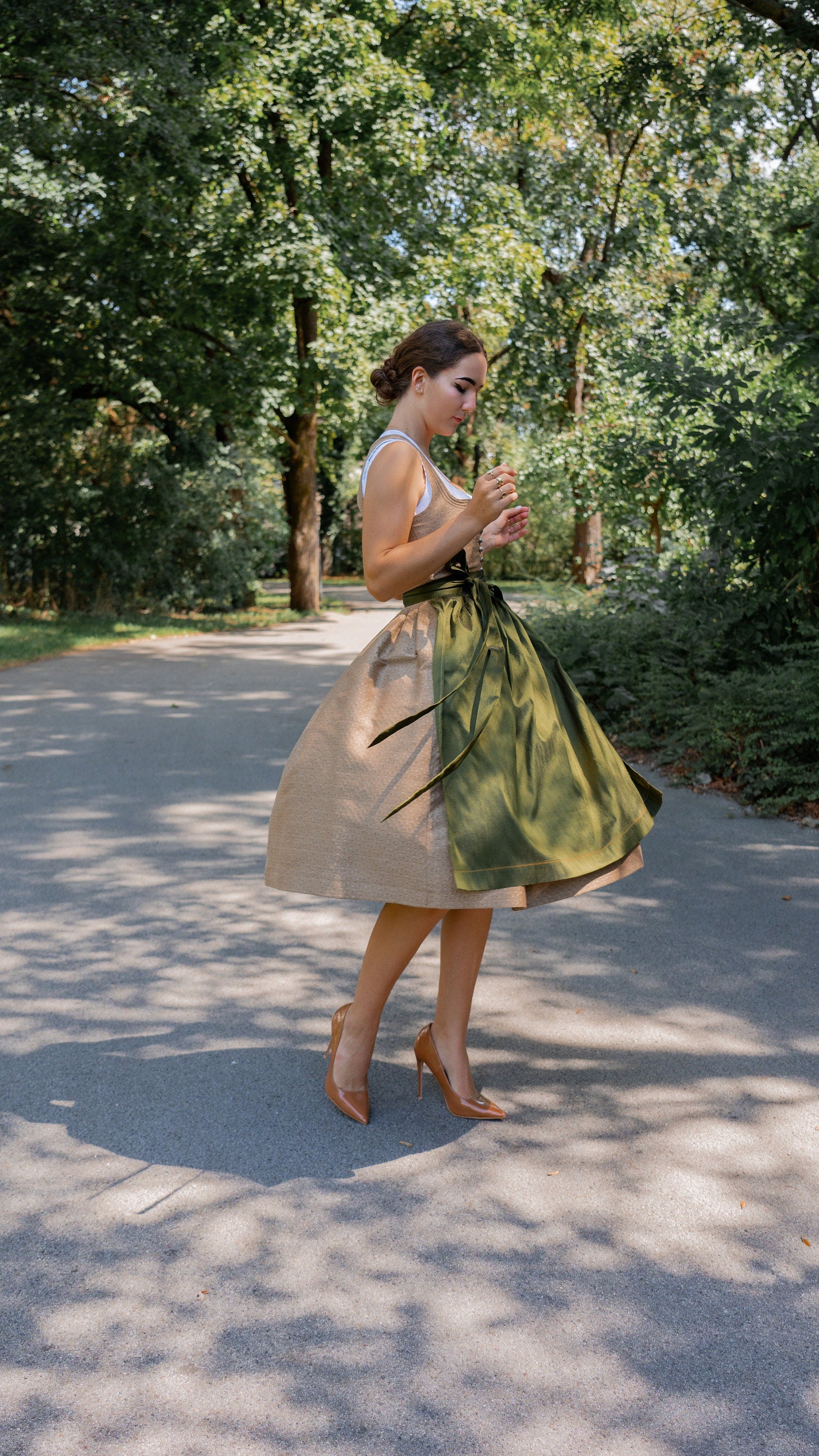 PATTERN - Dirndl Apron FREYA - THISISKACHI