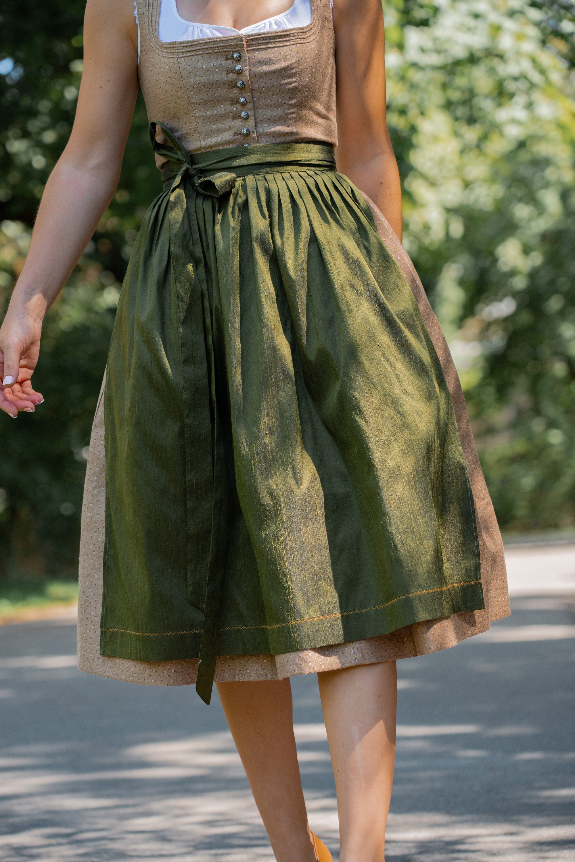 PATTERN - Dirndl Apron FREYA - THISISKACHI